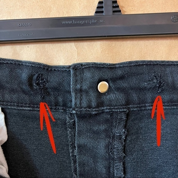 Levi’s Vintage 550 Distressed High Rise Relaxed Fit Tapered Mom Jeans Size 32 - Picture 16 of 16